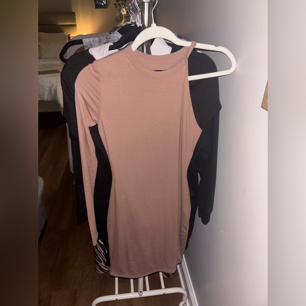 One shoulder brown dress